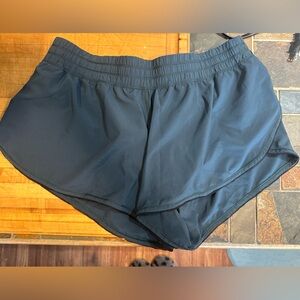 Lululemon dark green size 10 shorts
